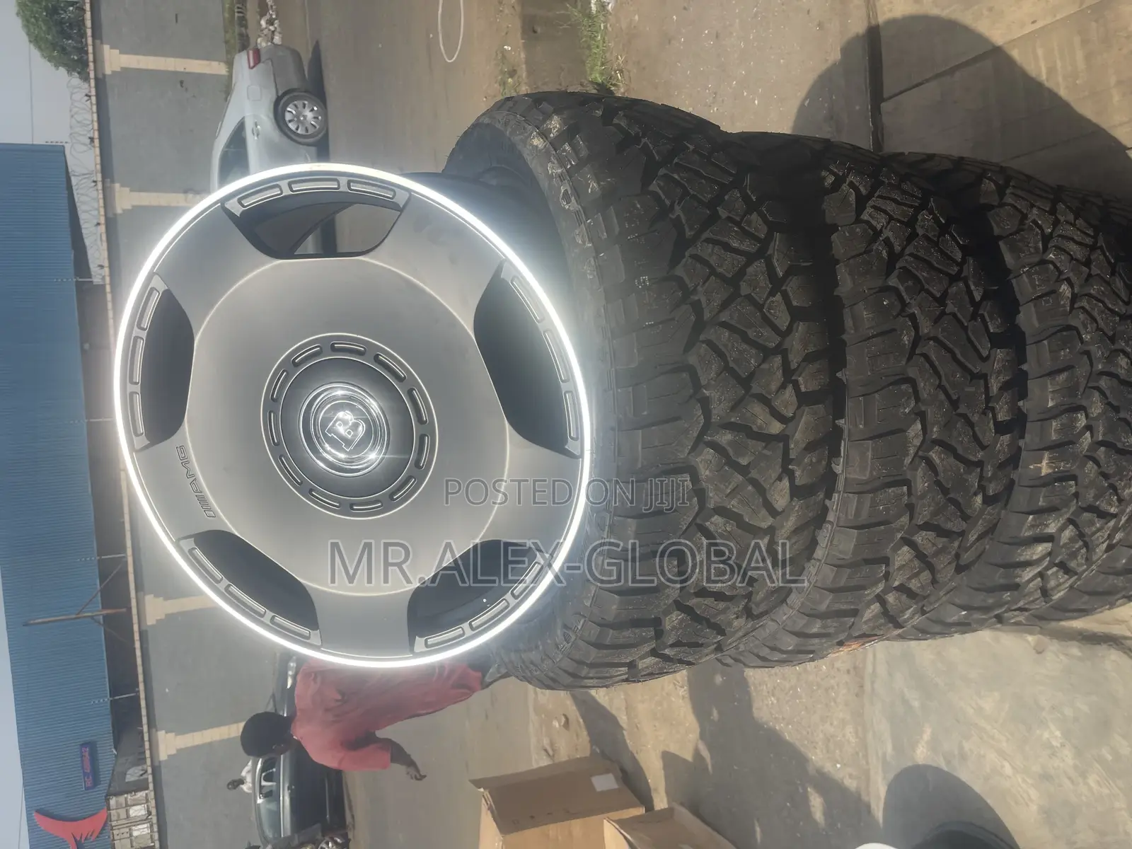 22rim Gwagon AMG With 285/45/22 Tires