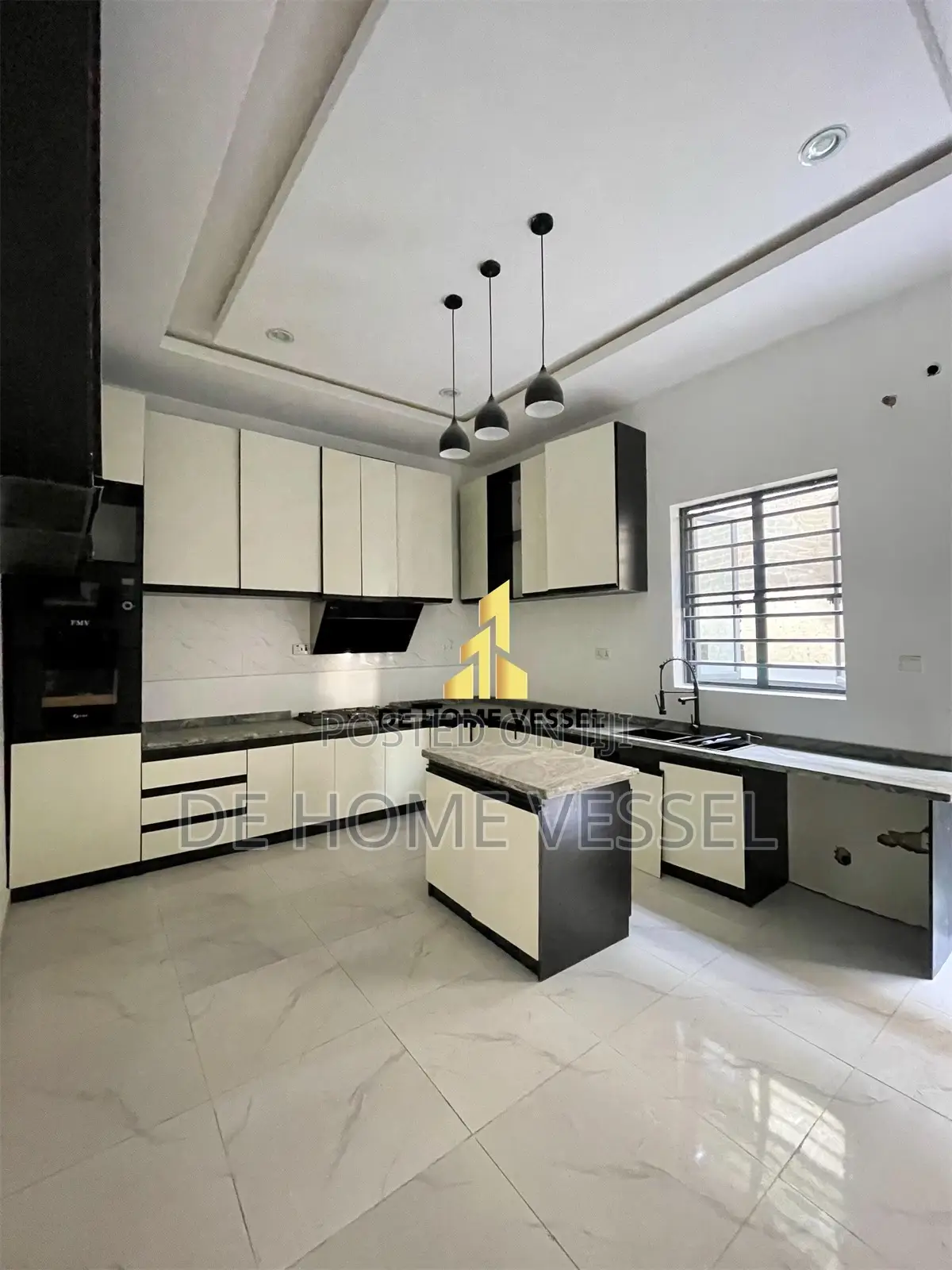 4bdrm Duplex in Lekki for sale
