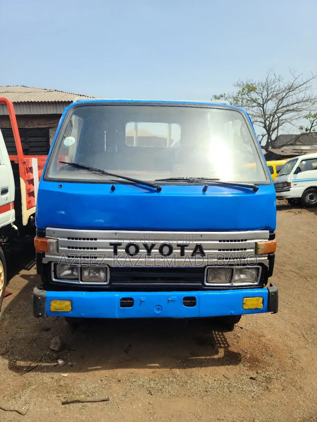 Toyota Dyna 200 Long Chasis With 2RZ Engine 6 Tyres