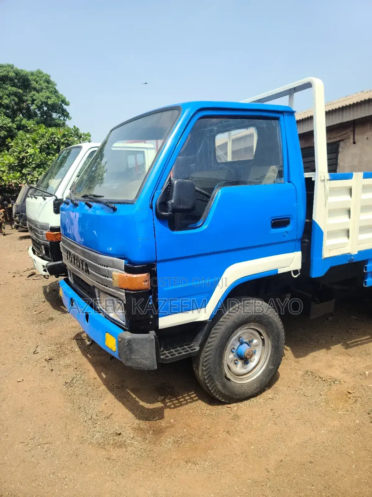 Toyota Dyna 200 Long Chasis With 2RZ Engine 6 Tyres
