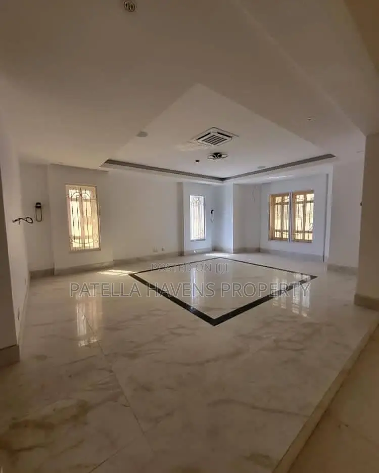 7bdrm Duplex in Katampe for sale