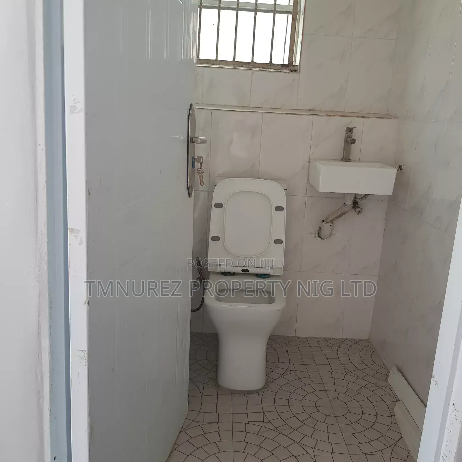 Shop Showroom at Lekki Phase1