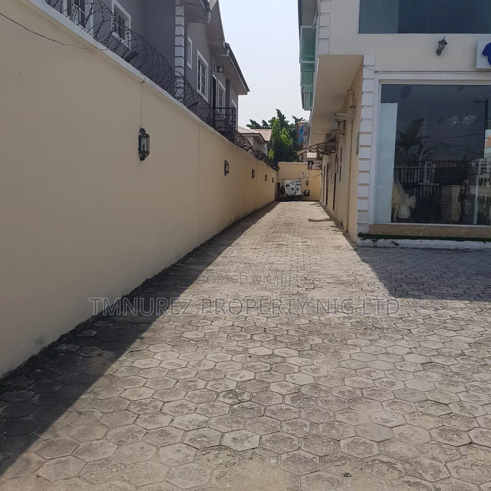 Shop Showroom at Lekki Phase1