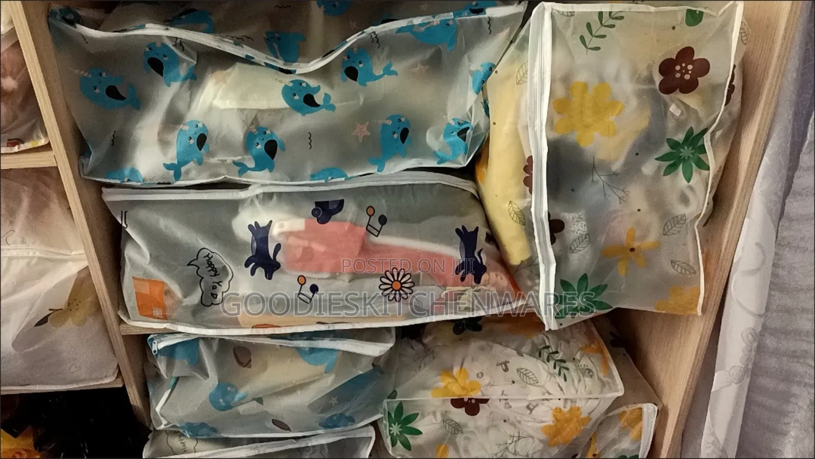 Cloth Storage Bag/ Box Waterproof, Dust Proof/ Transparent