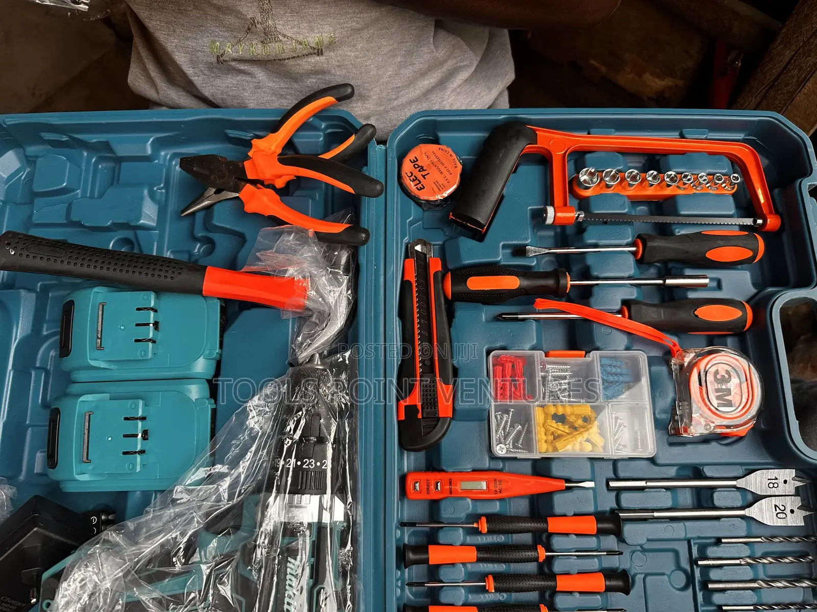 Makita Tools Set With Cordless Drill
