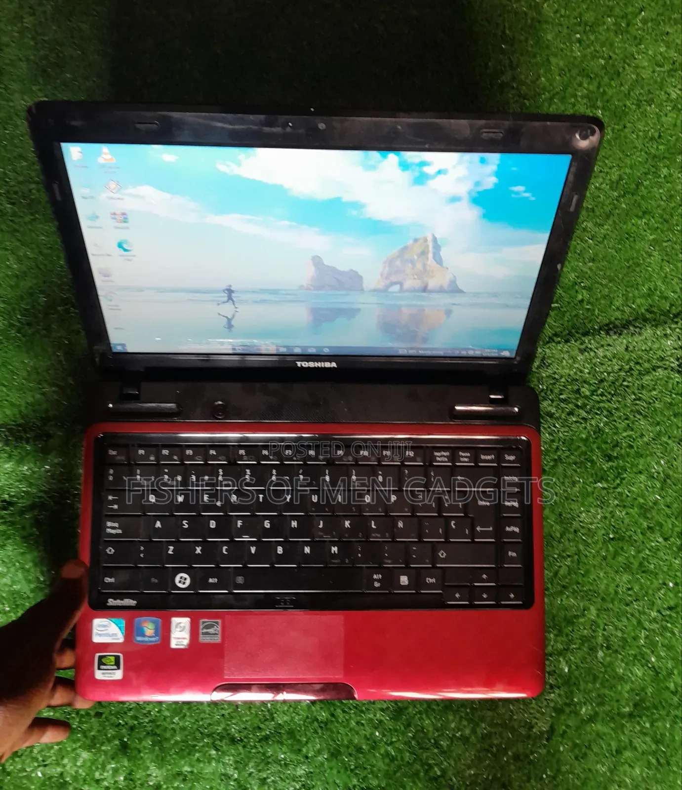 Laptop Toshiba Satellite L735 4GB Intel Pentium HDD 250GB