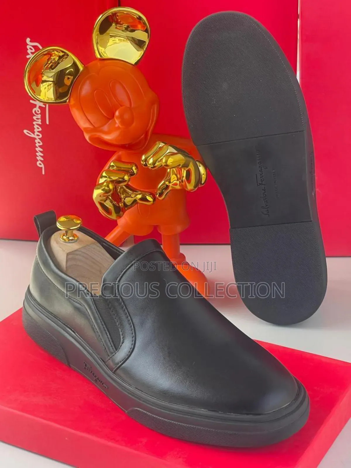 Unisex Ferragamo All Black Leather Loafer.