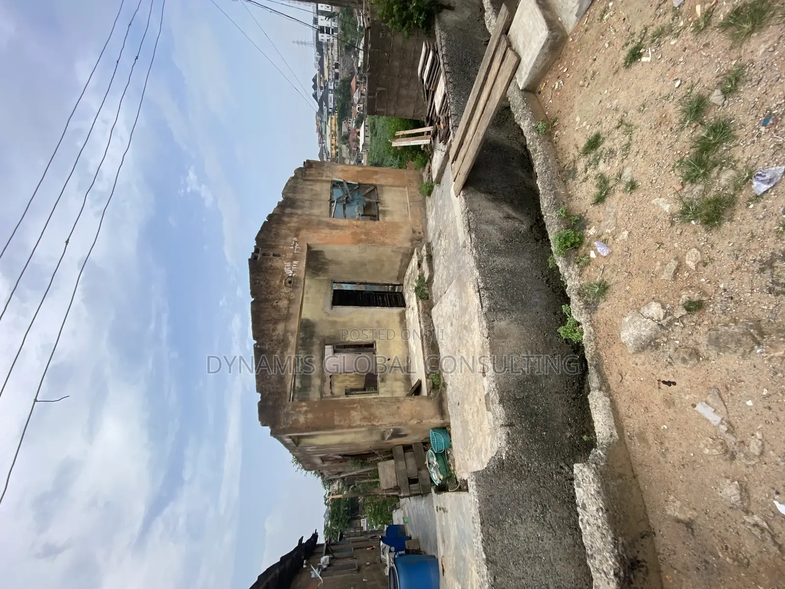 5bdrm Bungalow in Omole Phase 2 for sale