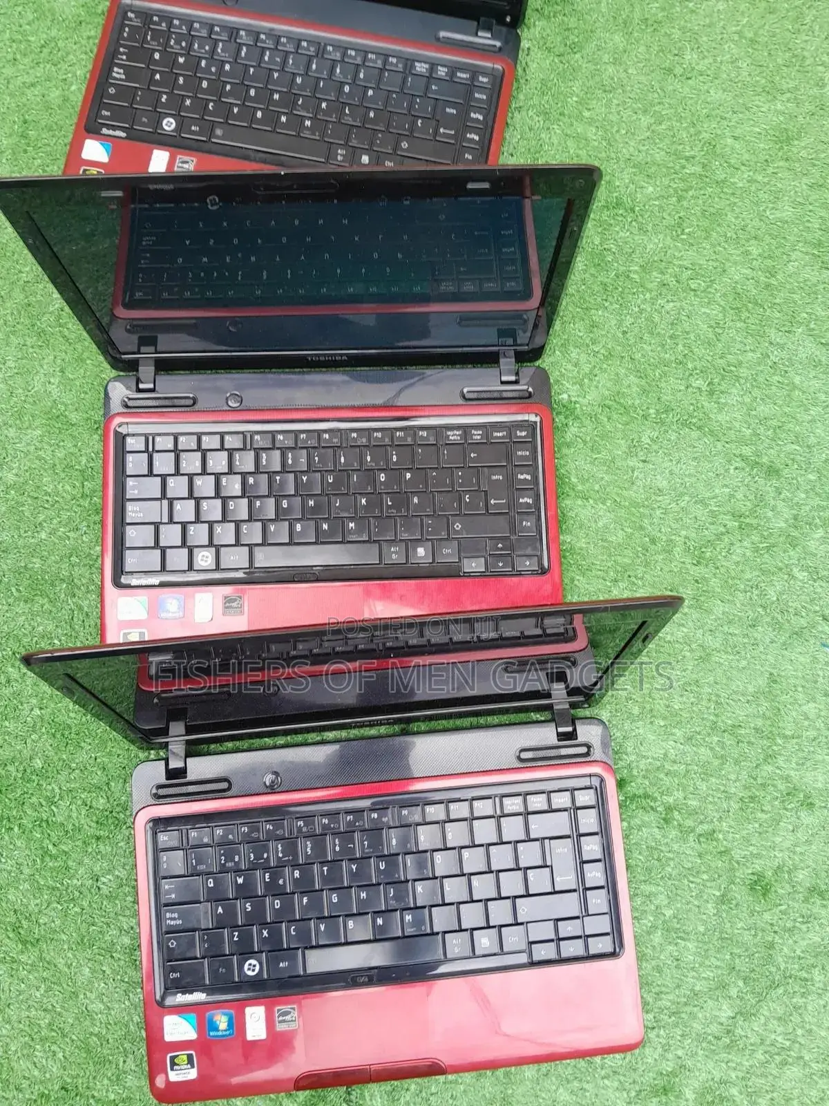 Laptop Toshiba Satellite L735 4GB Intel Pentium HDD 250GB