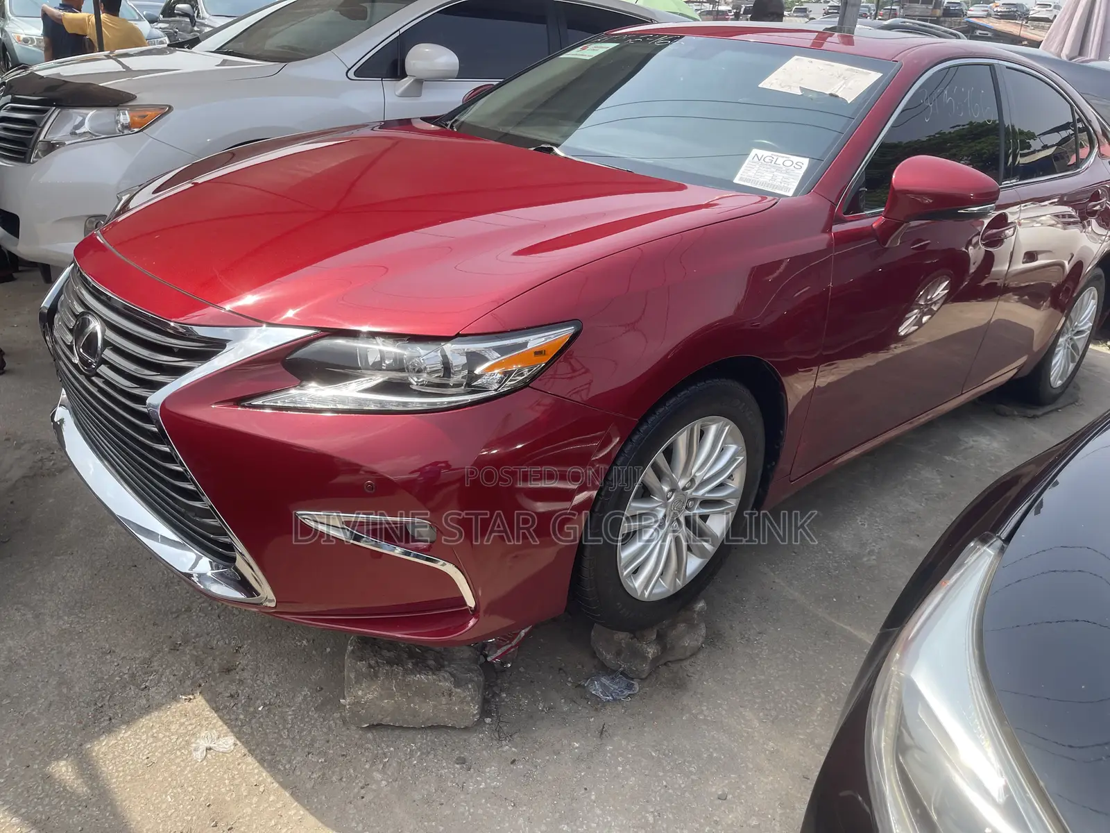 Lexus ES 350 FWD 2017 Red