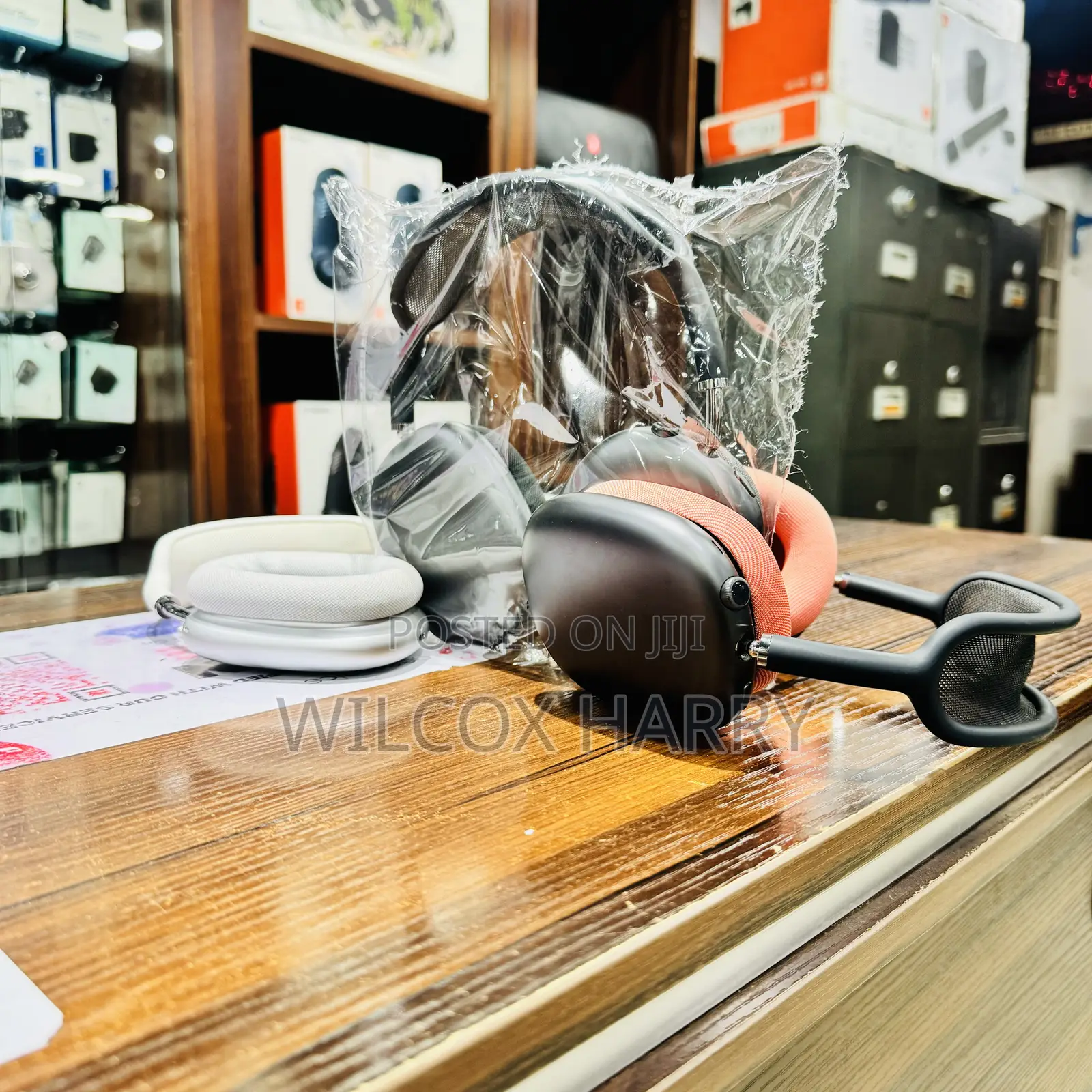 Apple Airpods Max • Noise, Cancellation Wireless Bluetooth Headphone