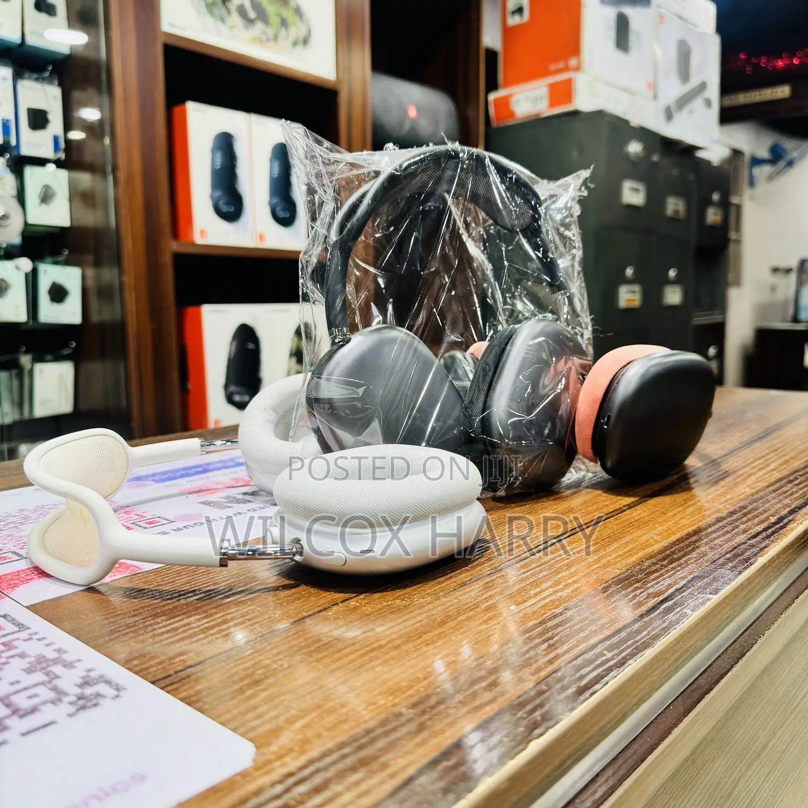 Apple Airpods Max • Noise, Cancellation Wireless Bluetooth Headphone
