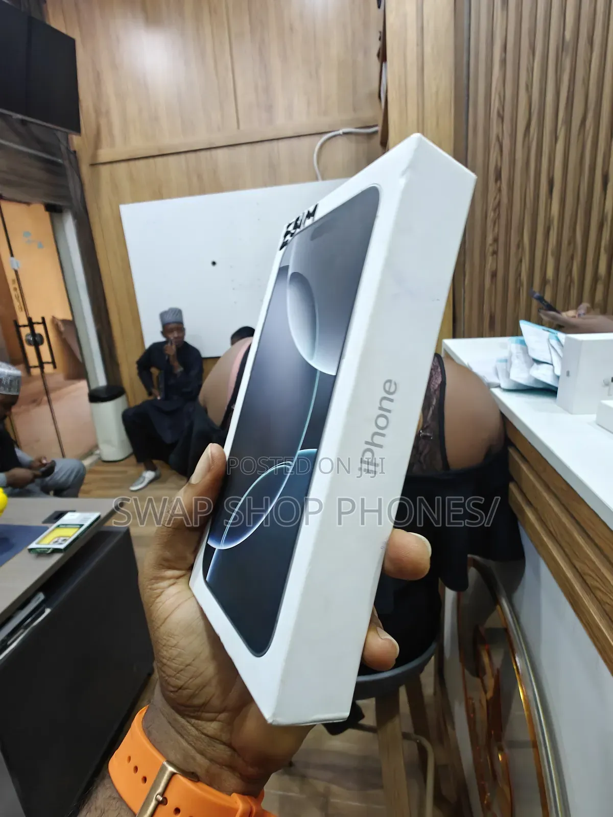 New Apple iPhone 16 Pro Max 256 GB White