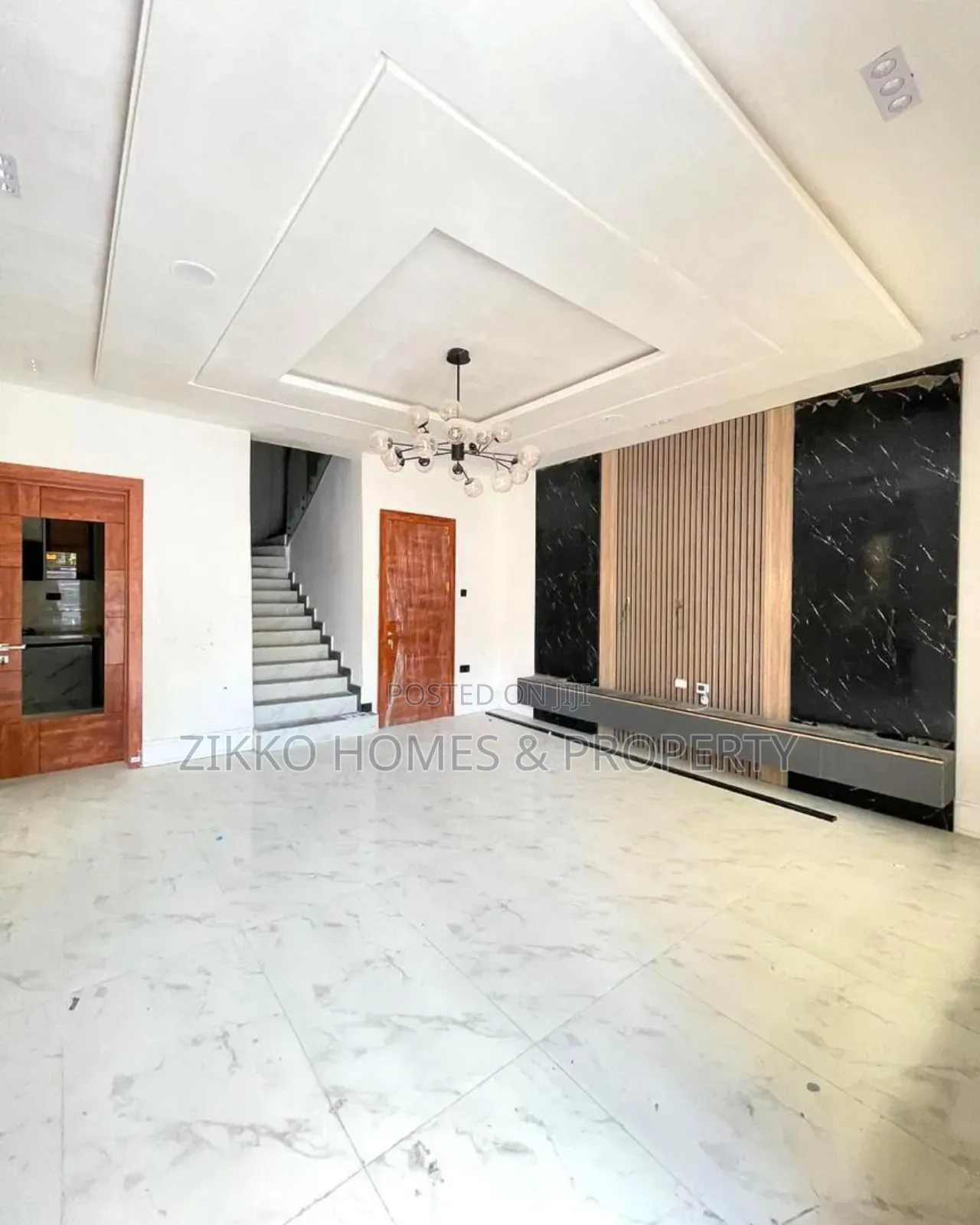 5bdrm Duplex in Lekki Phase 1 for sale