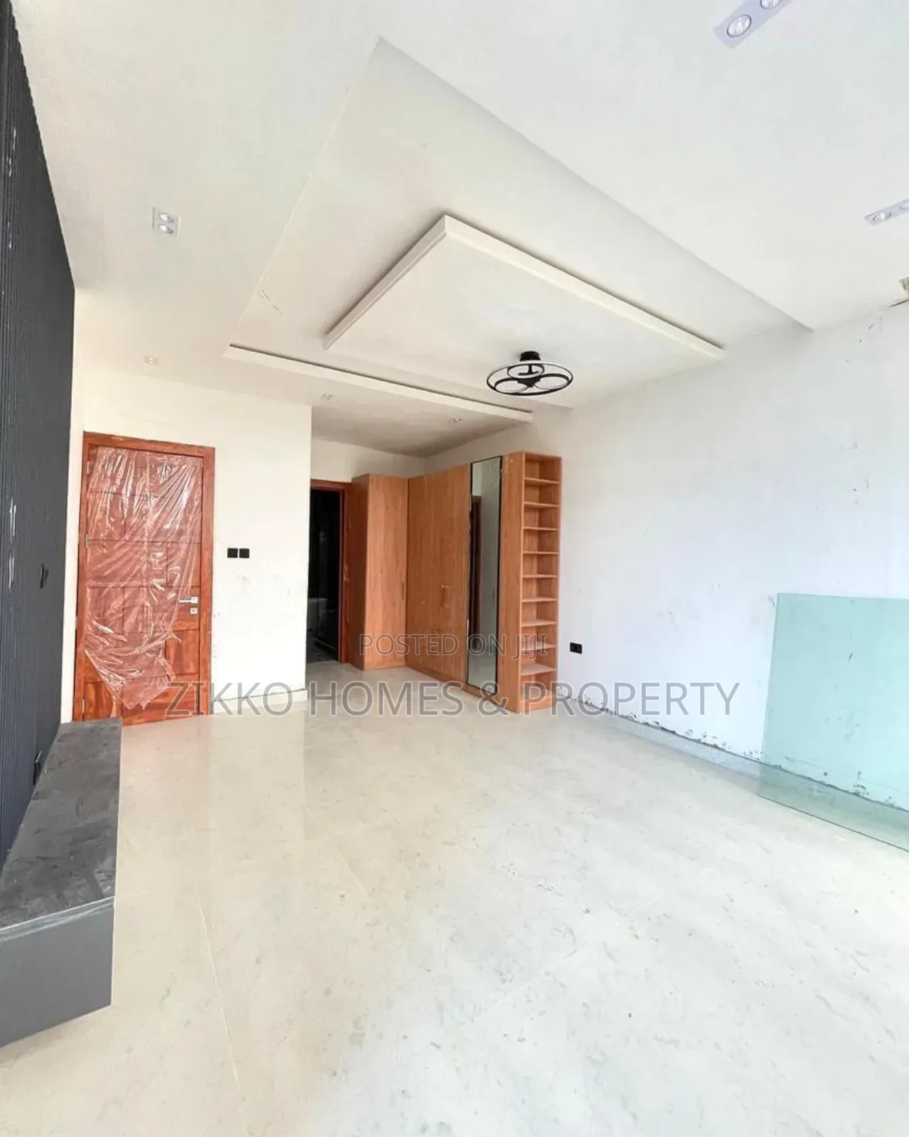 5bdrm Duplex in Lekki Phase 1 for sale