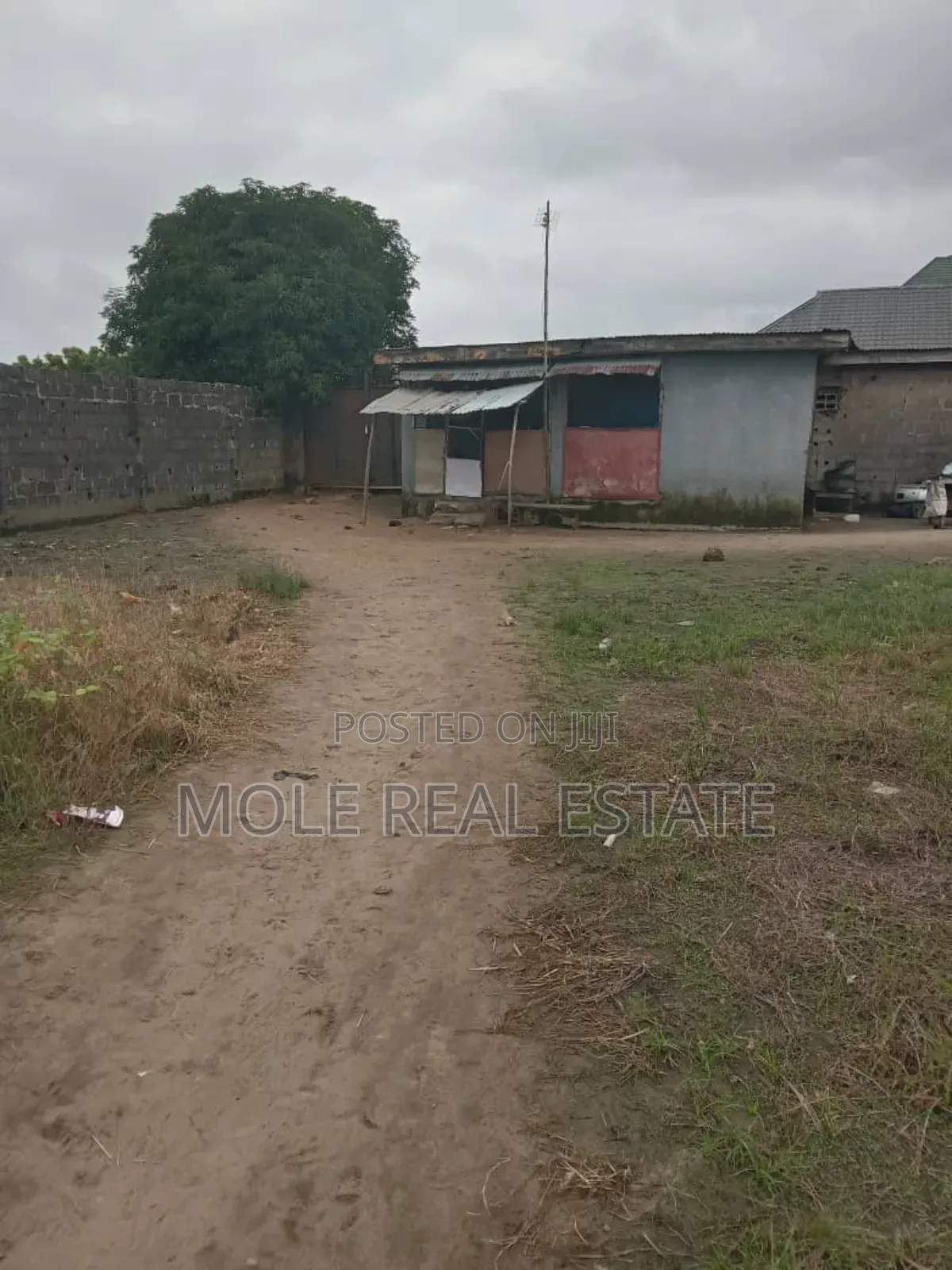 4 Plots Fenced Gated at Iyanaschool Iba