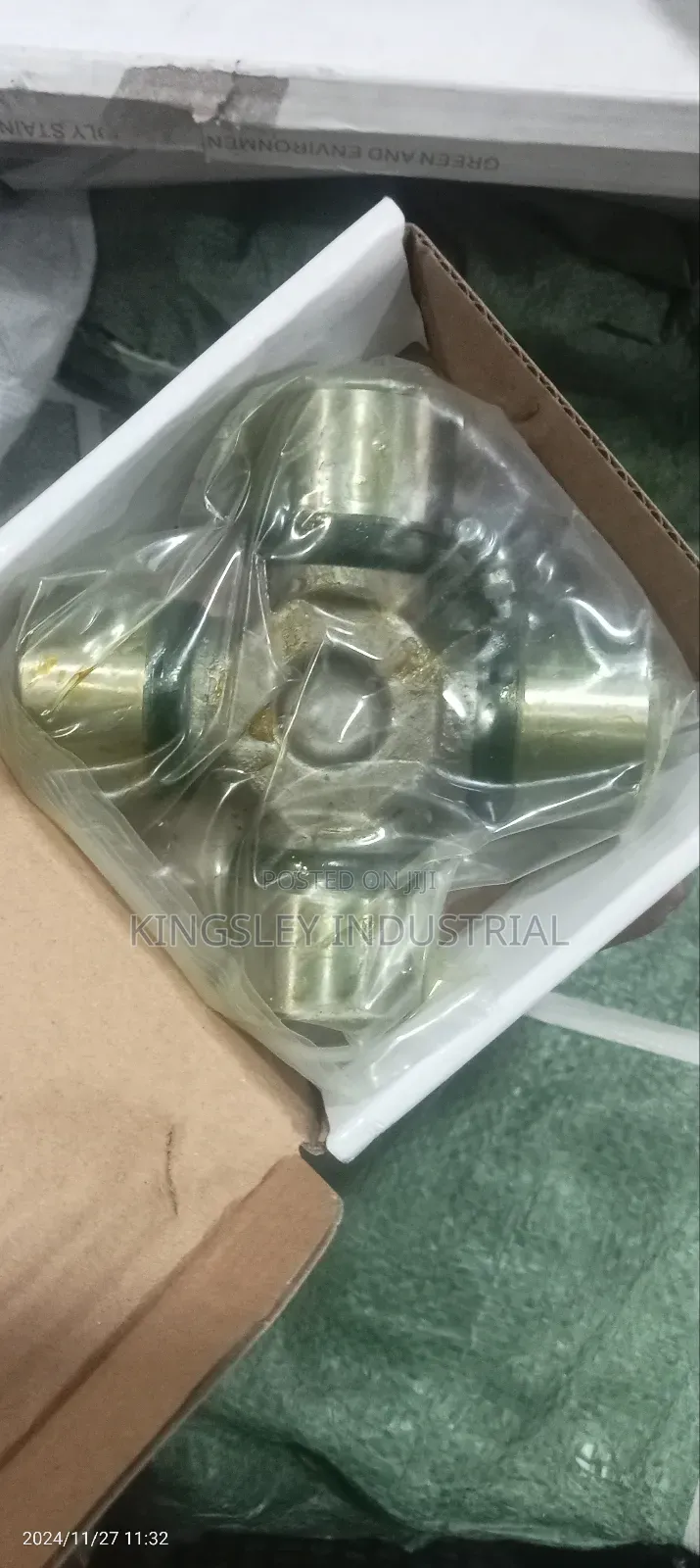 Universal Joint Cross-Bearing
