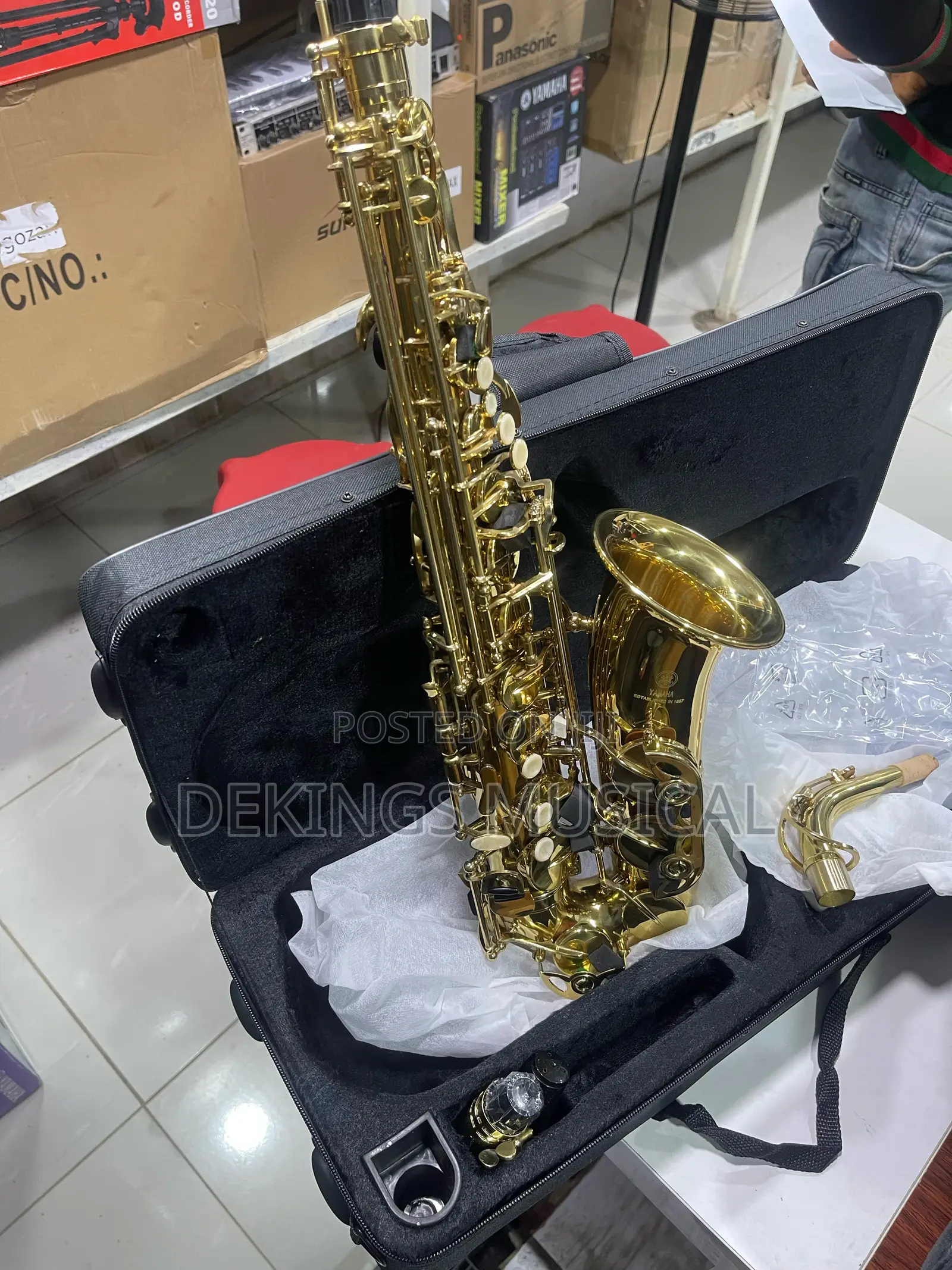 Yamaha Alto Saxophone Gold Pro Sax