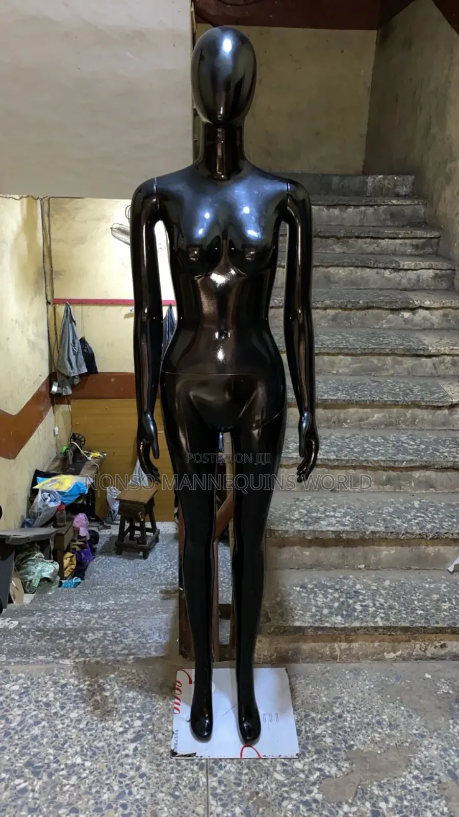Faceless Size 8 Glossy Black Mannequin