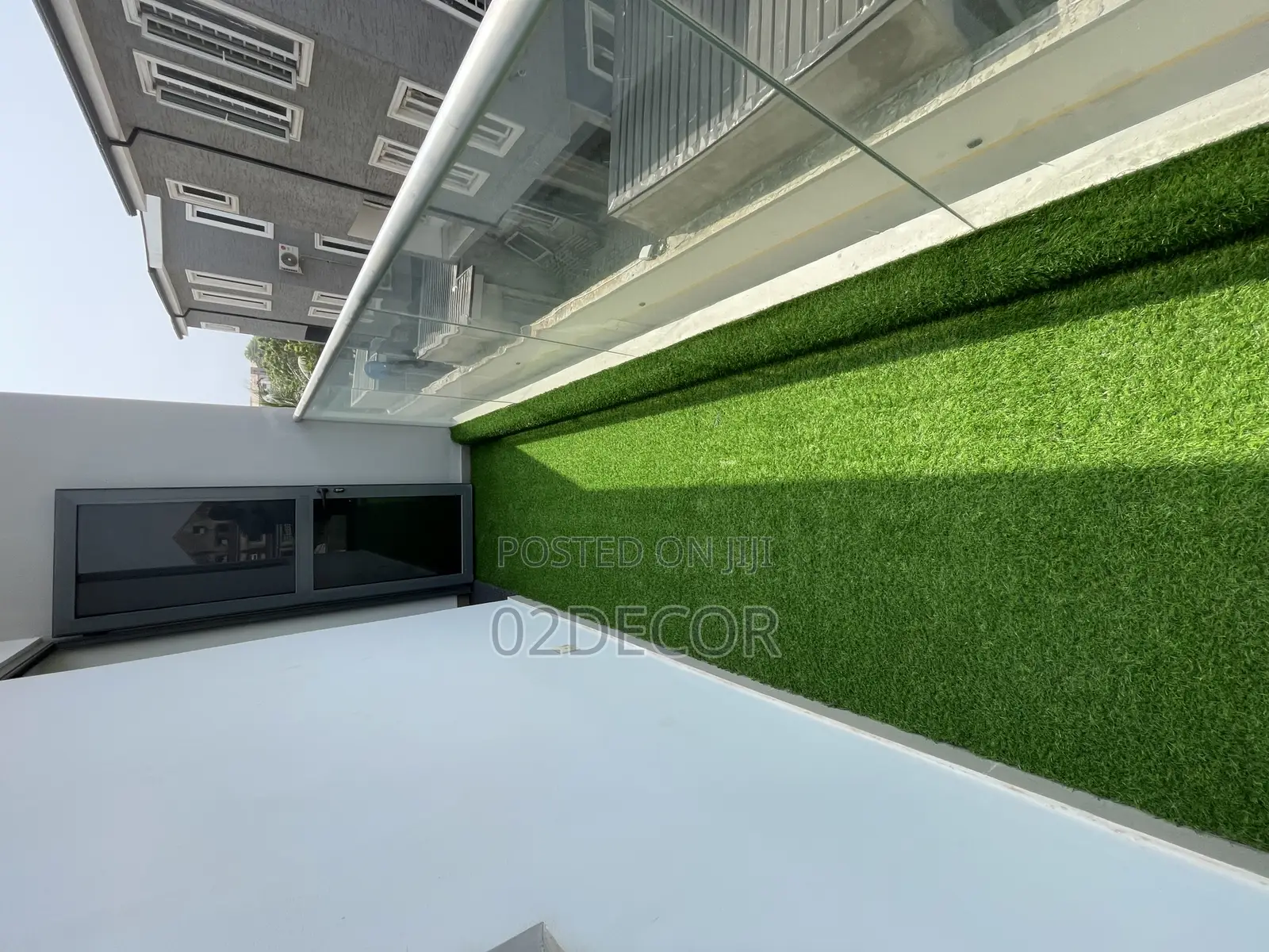 Quality Green Grass for Balcony