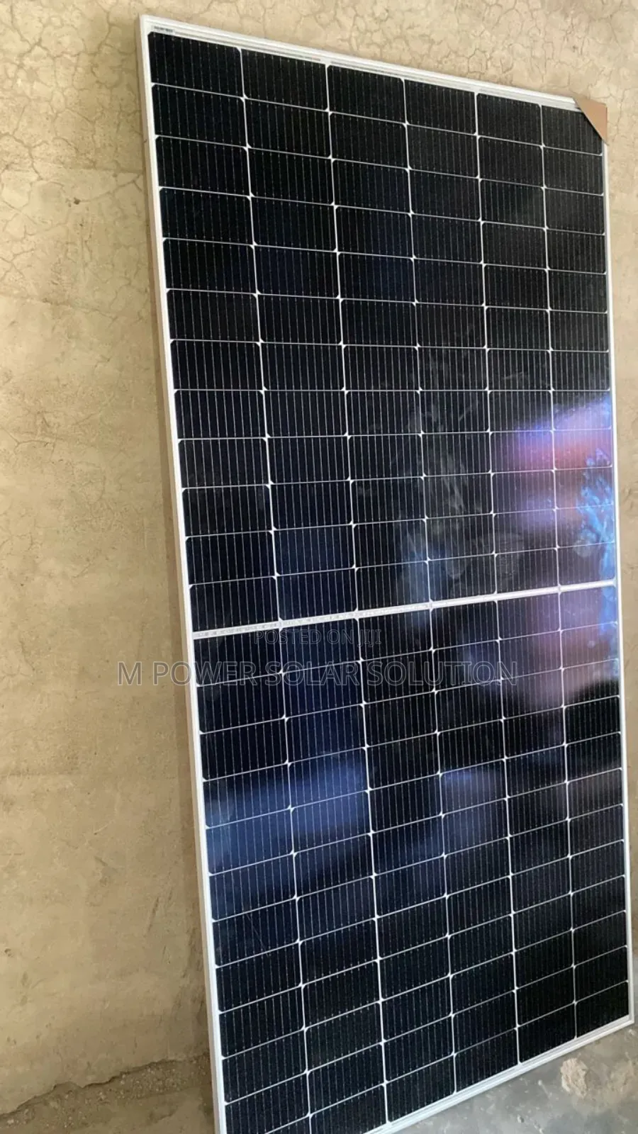 555w 144cells Jinko Halfcut Mono Solar Panels