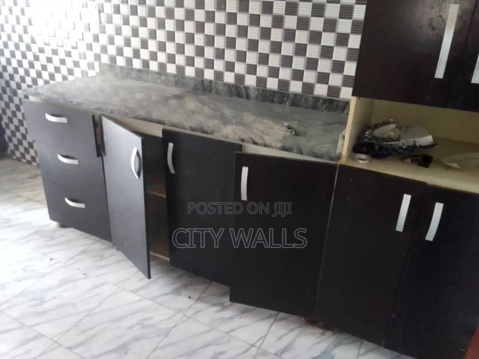 3bdrm Block of Flats in Ogombo for rent