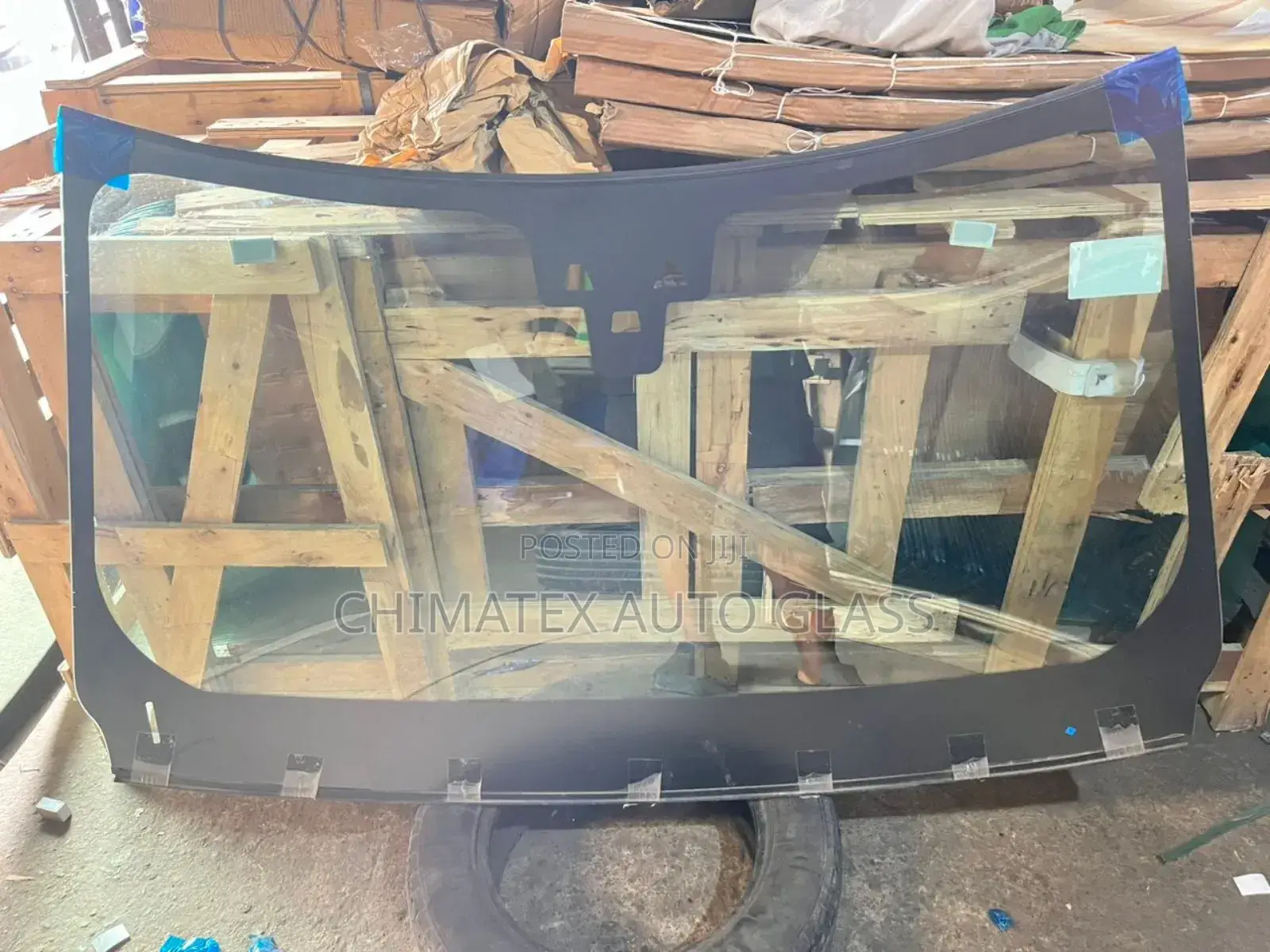 Range Rover Vella Windscreen Glass Available We Deliver