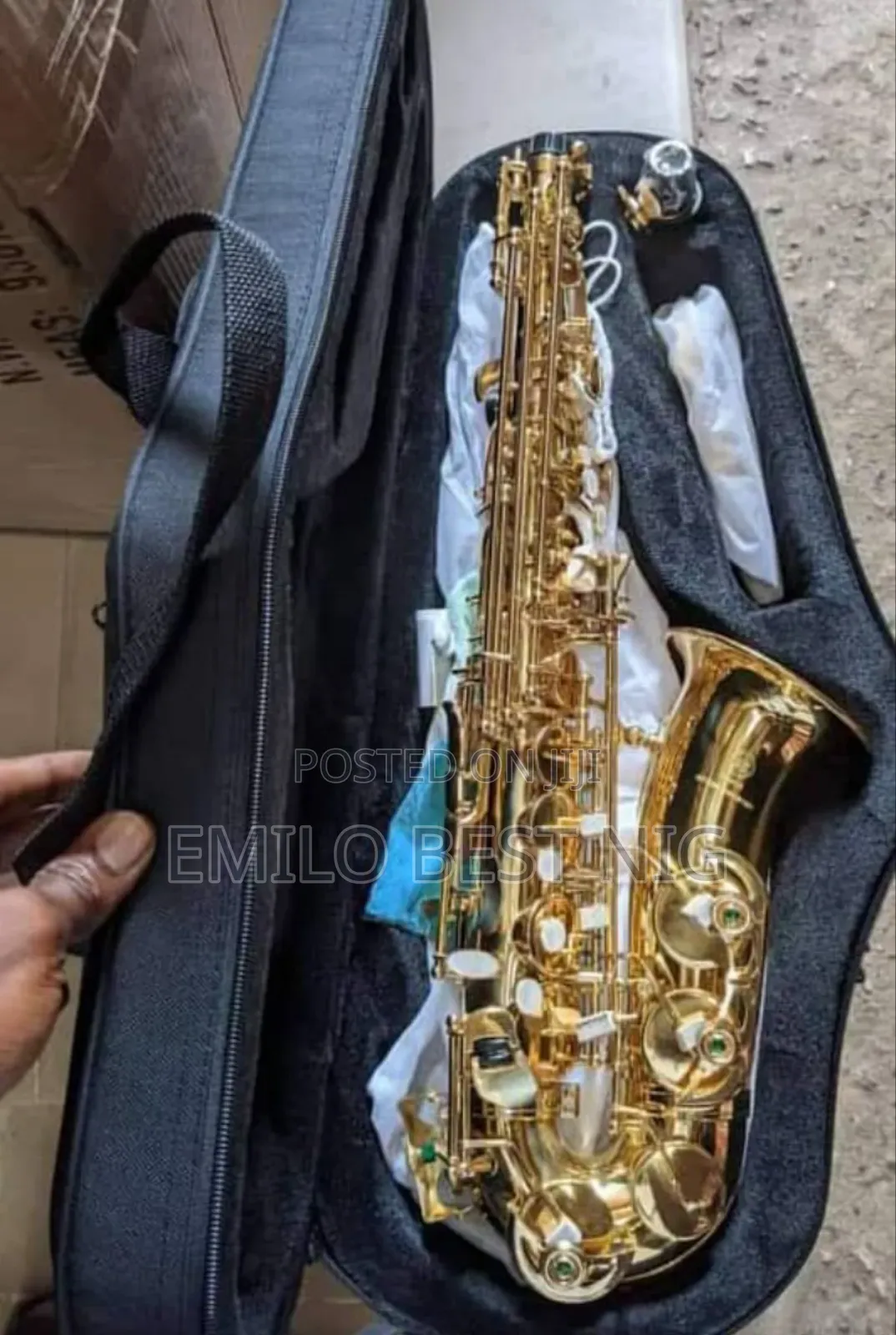 Gold Original Yamaha Saxophone
