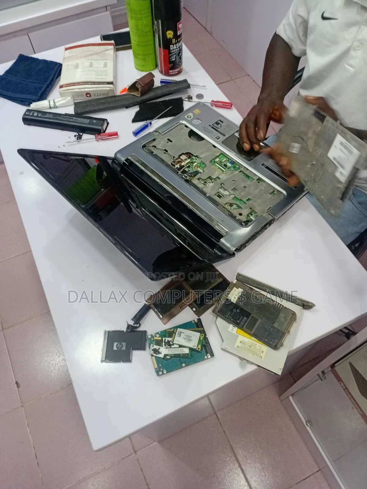 Learn How To Repair Laptops In Few Weeks & Be Certified