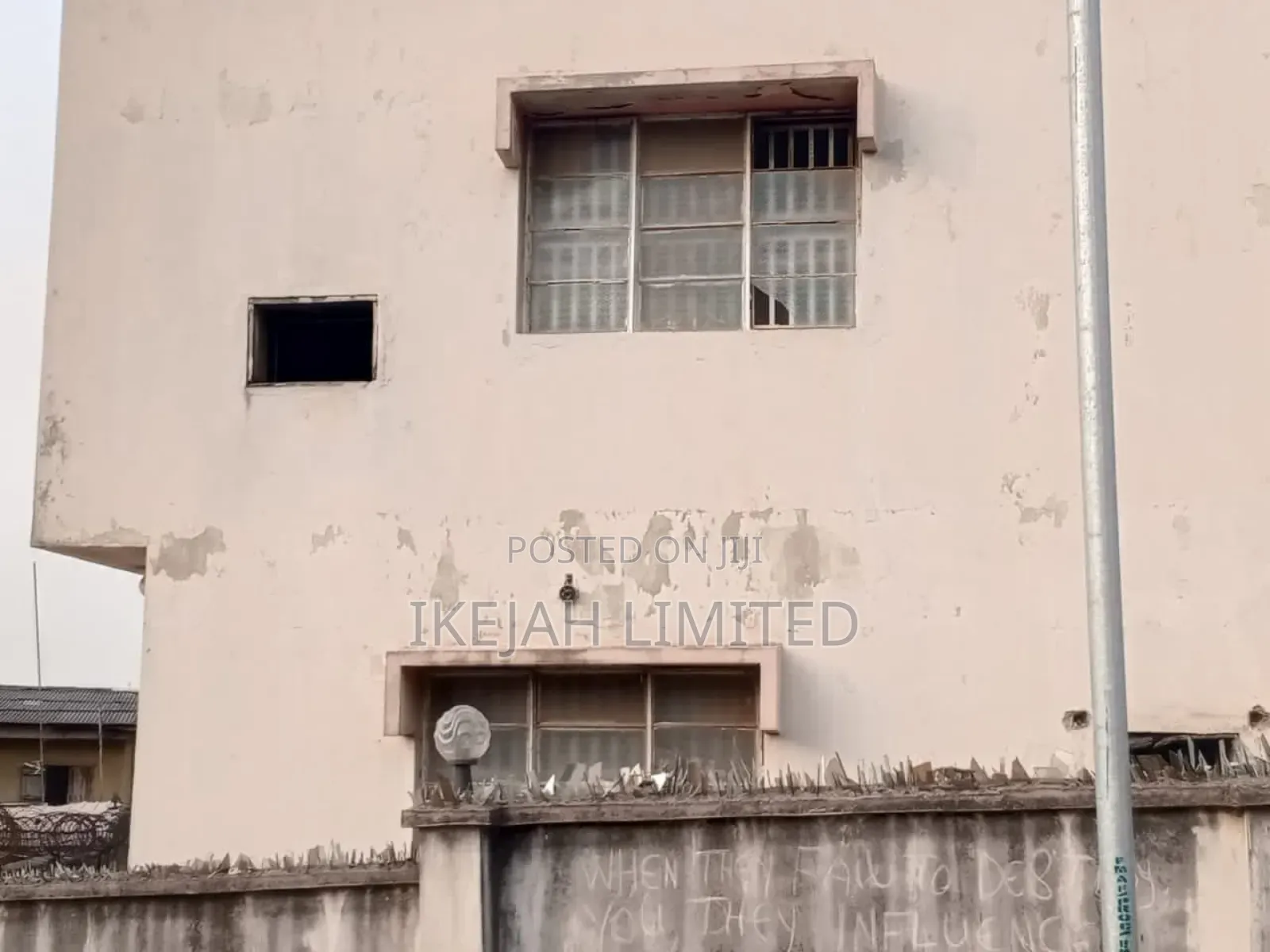 5bdrm Duplex in Ogba for sale