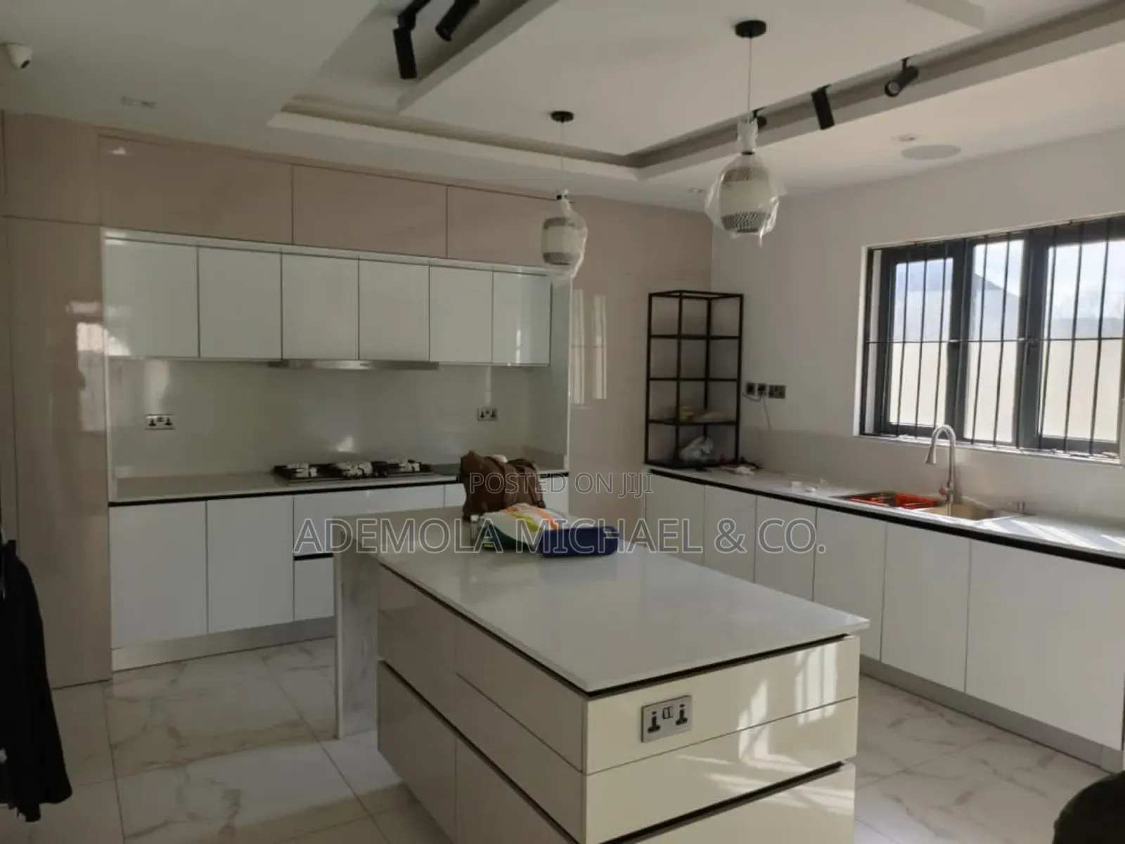 5bdrm Duplex In Guzape District For Sale