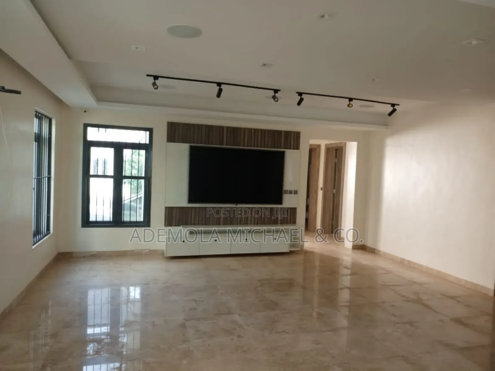 5bdrm Duplex In Guzape District For Sale