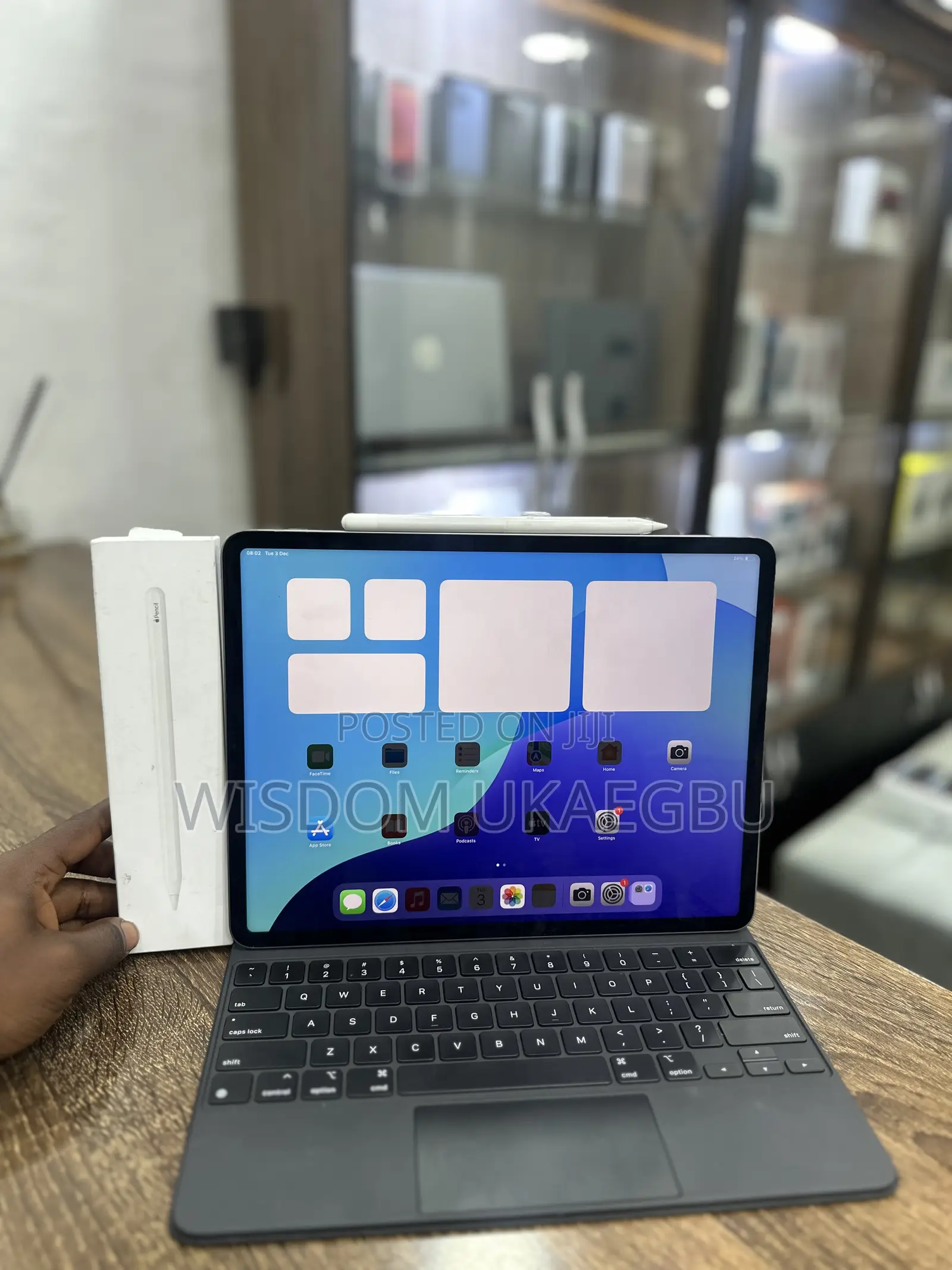 Apple iPad Pro 12.9 (2022) 128 GB Silver