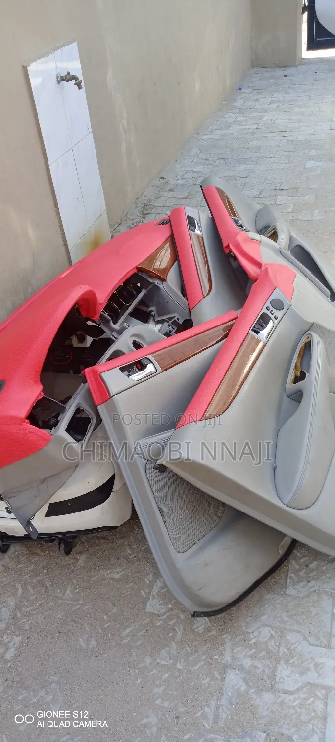 Lexus ES300 Car Dashboard