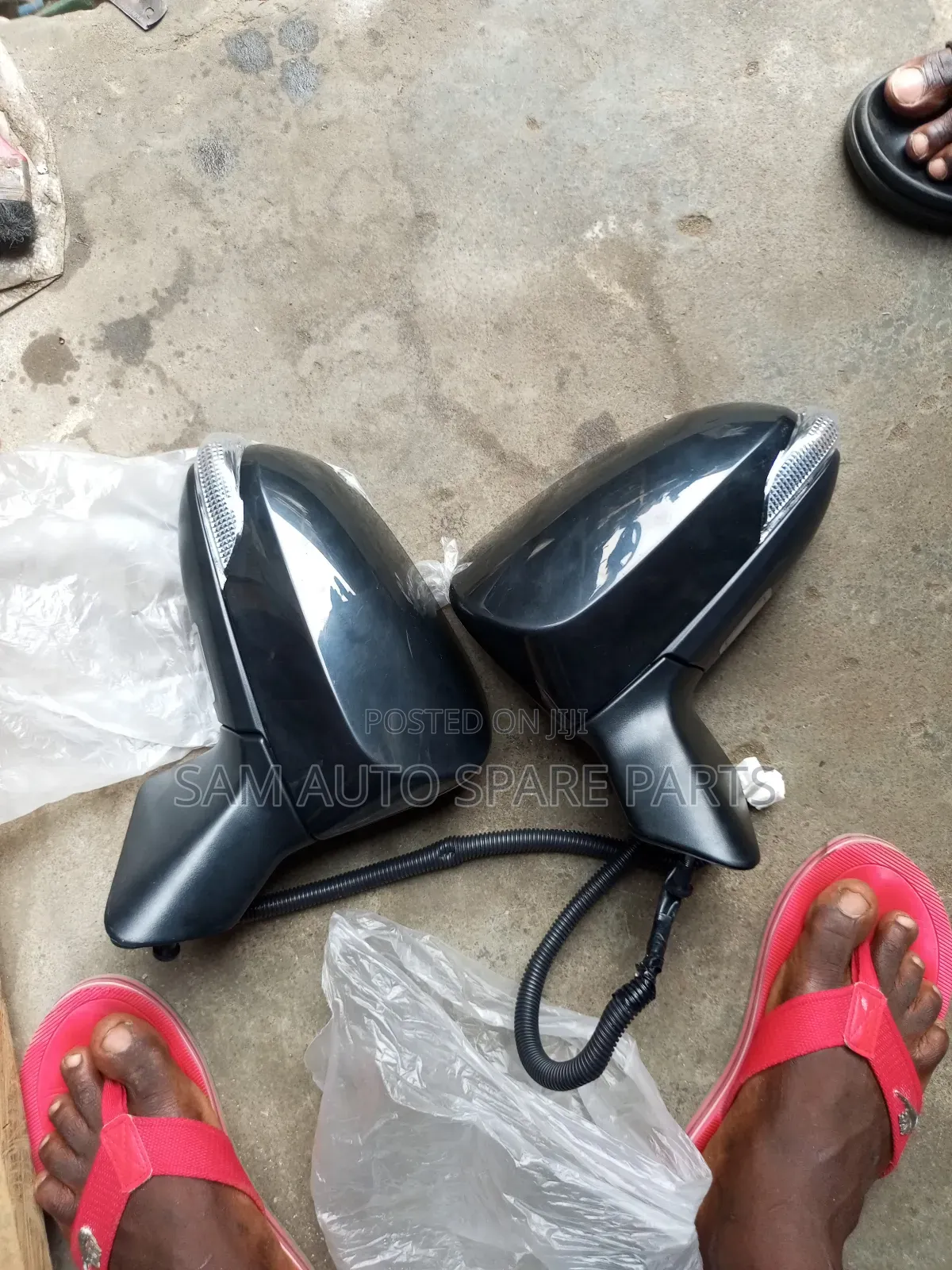 Toyota Venza 2013 Model Side Mirror Set