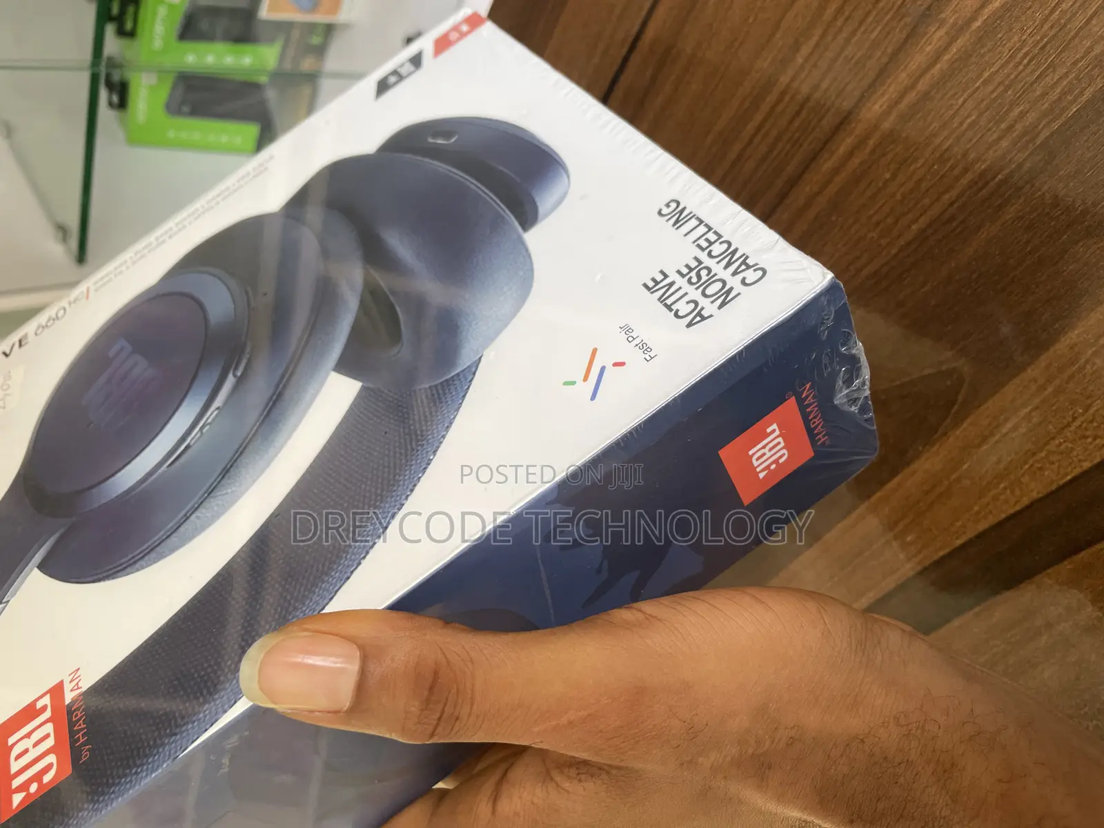 JBL Headset Live 660nc Headphone Noise Cancellation