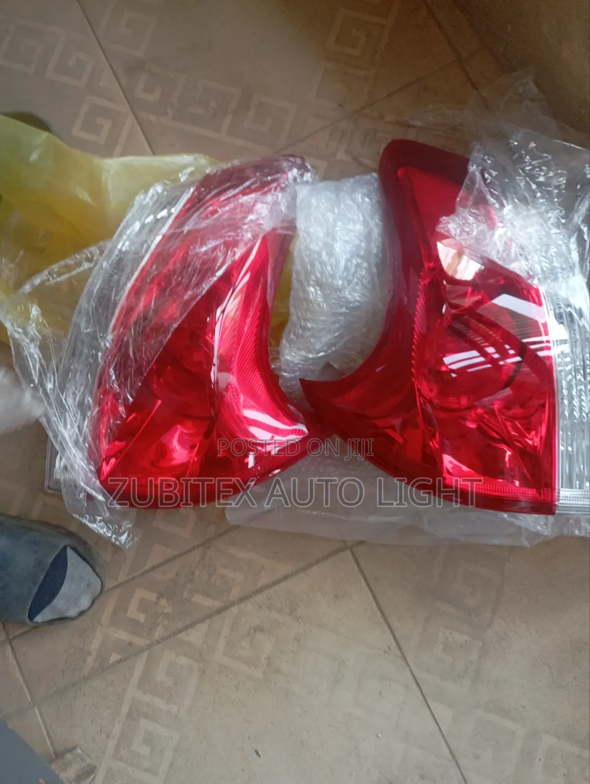 Complete Toyota Venza Rear Light 2010 Model