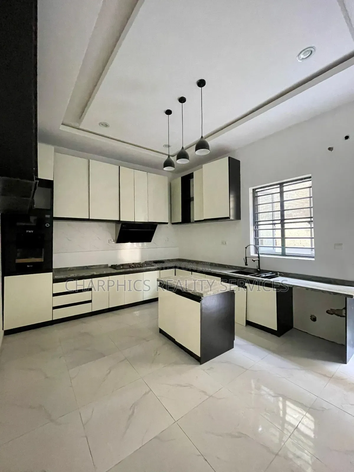 4bdrm Duplex in Lekki for sale