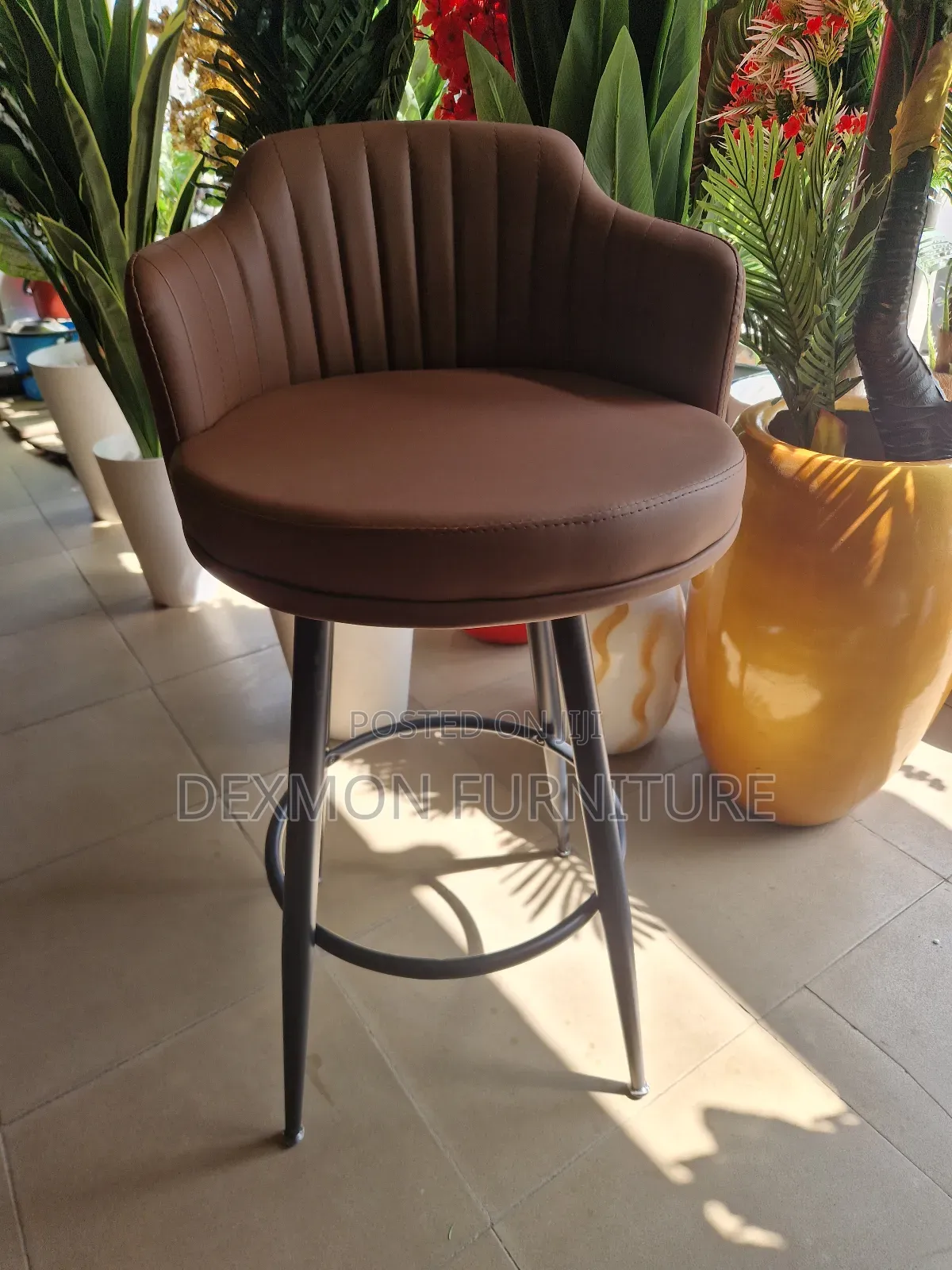 Luxury Swivel Pin Leg Bar Stool