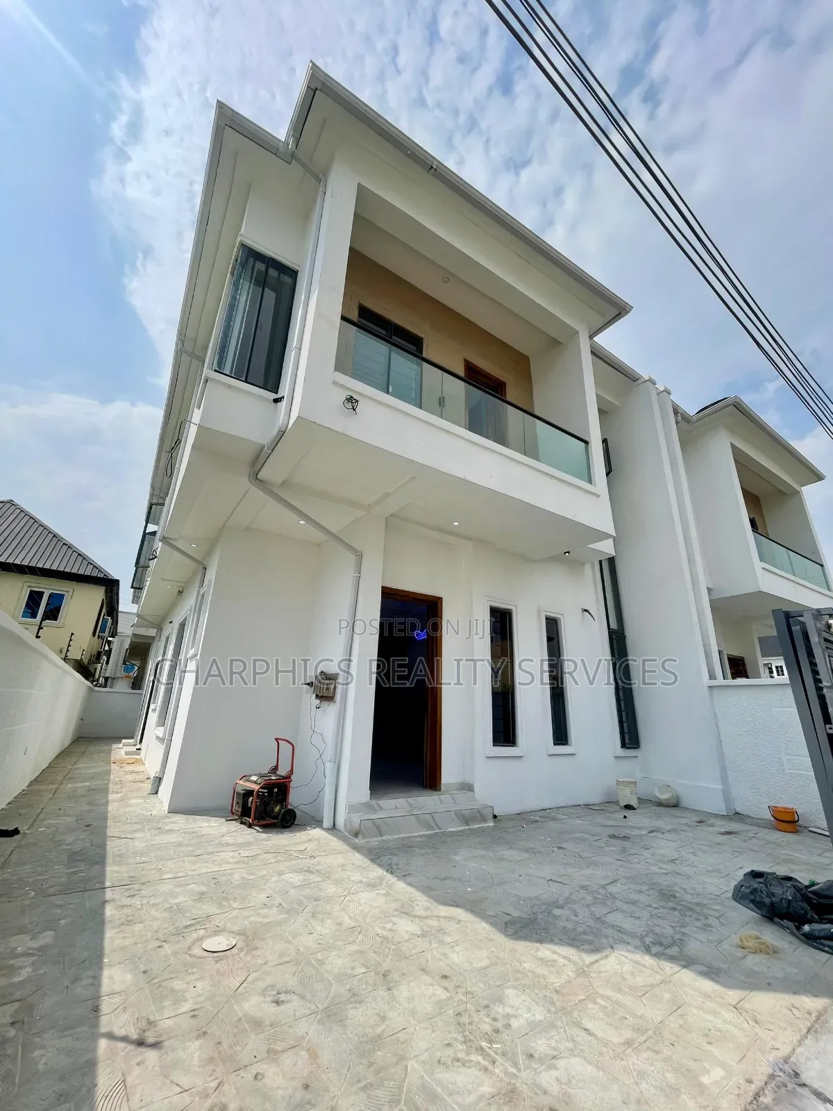 4bdrm Duplex in Ikota for sale