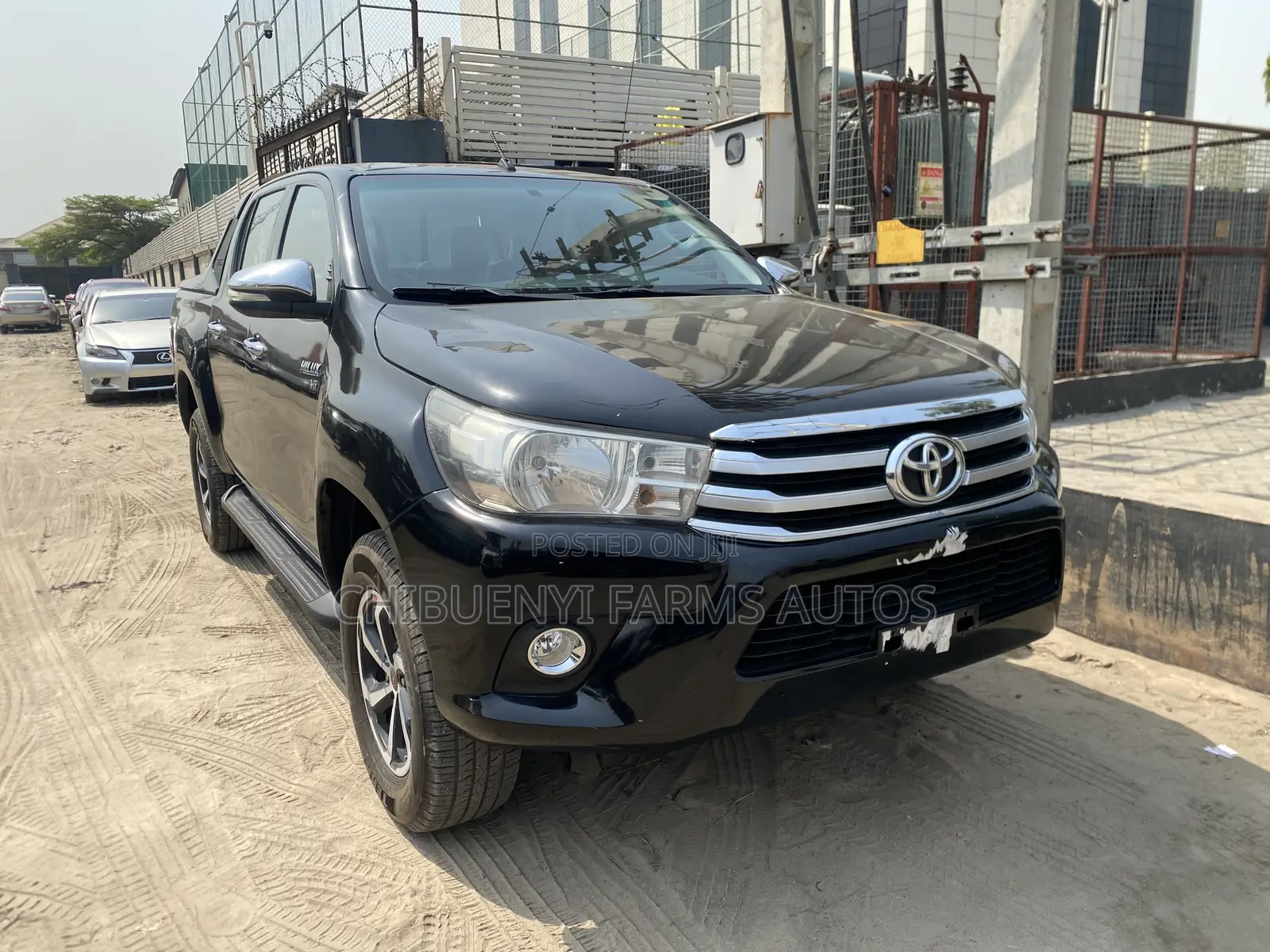 Toyota Hilux SR5+ 4x4 2018 Black