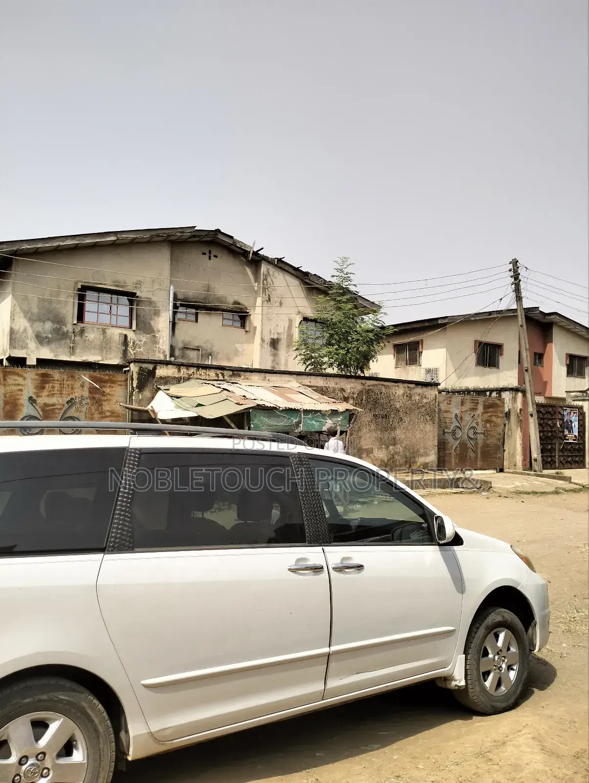 3bdrm Block of Flats in Custom Bus Stop for sale