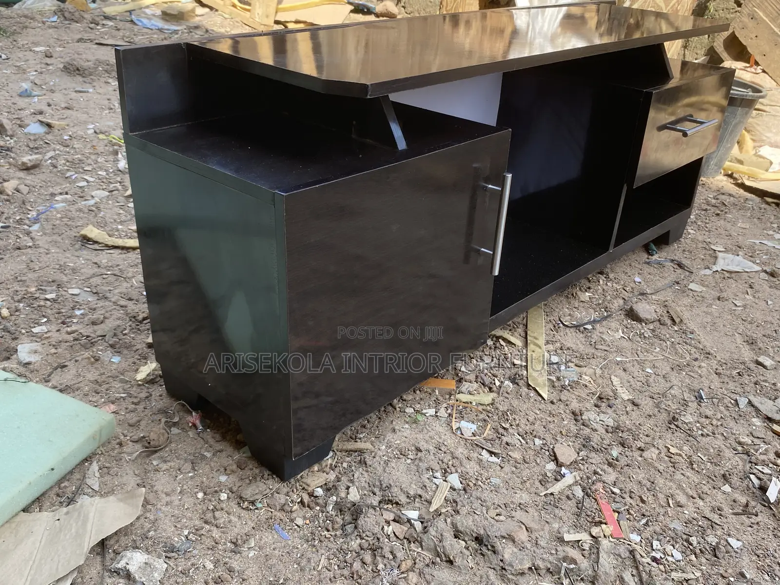 Arisekola Interior Furniture Maker