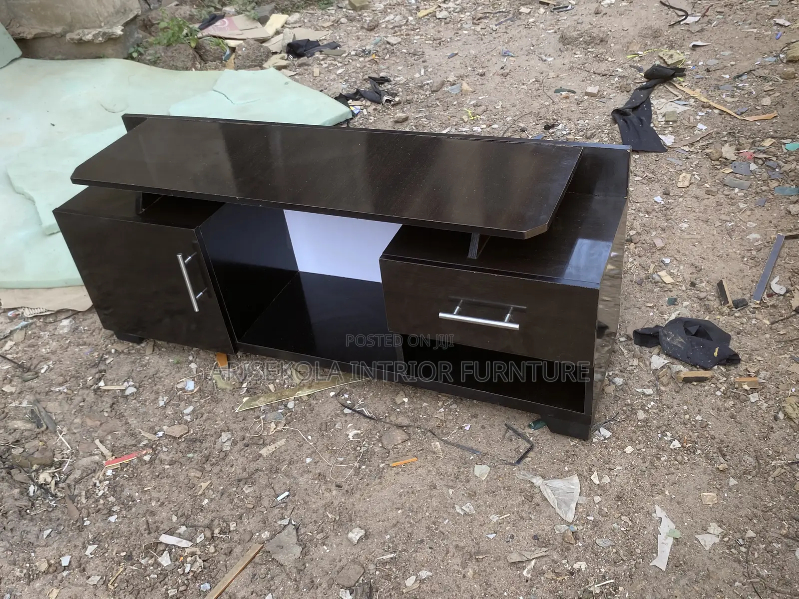 Arisekola Interior Furniture Maker
