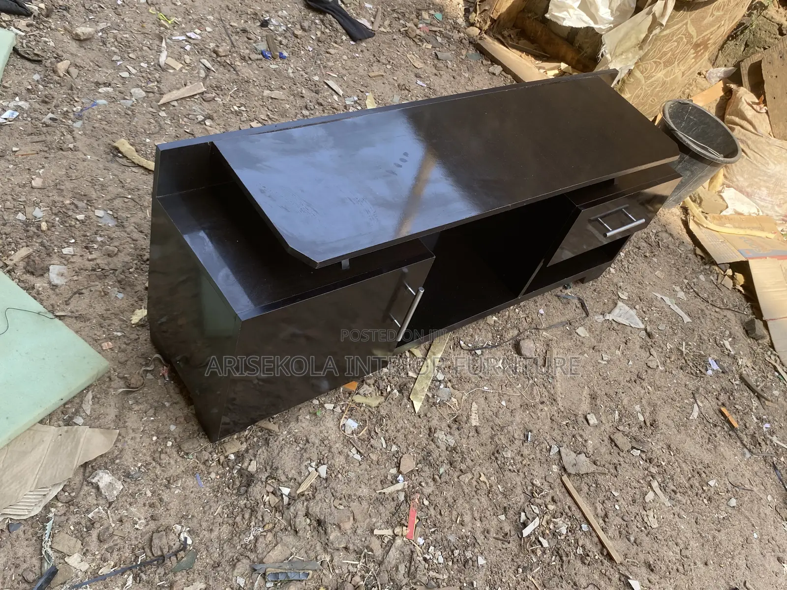 Arisekola Interior Furniture Maker