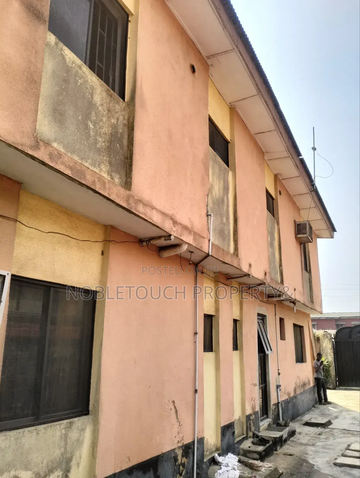 4bdrm Block of Flats in Off Ikotun Ijegun for sale