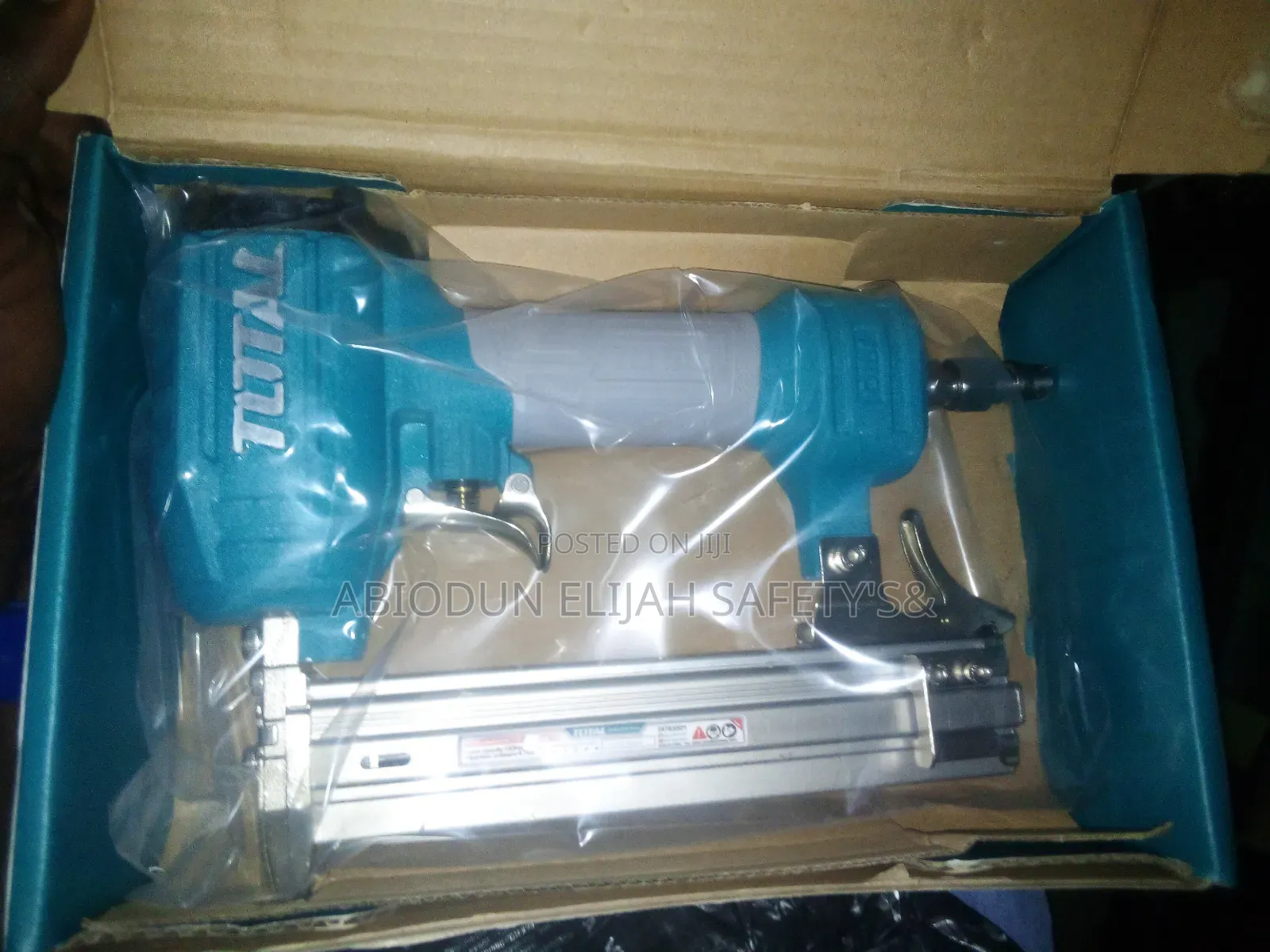 Air Nails Machine