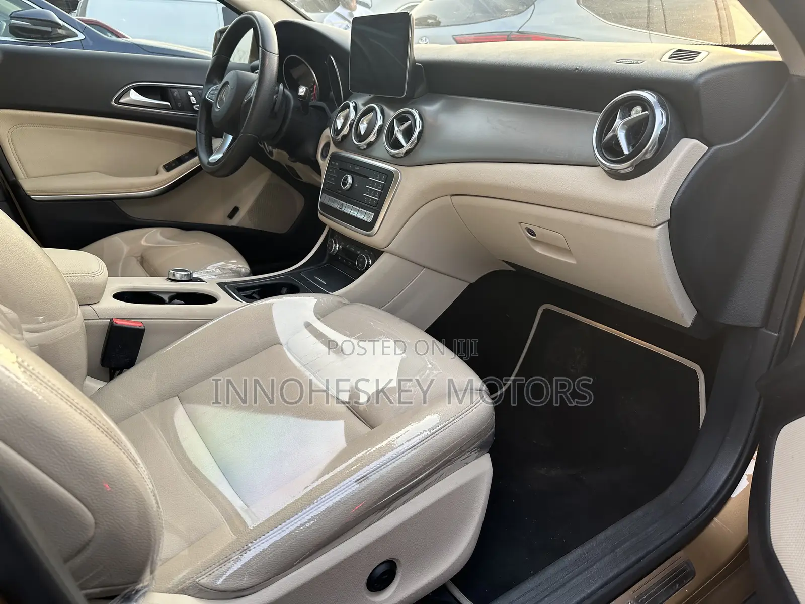 Mercedes-Benz GLA 250 2018 Brown