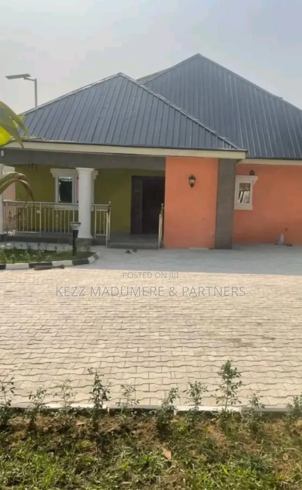 4bdrm Bungalow in Inside A Gated for sale