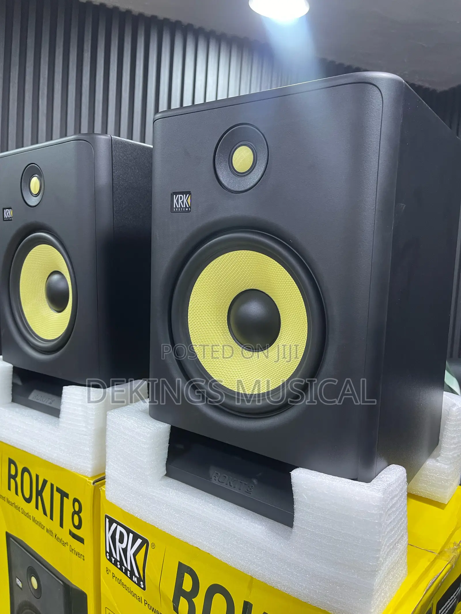 KRK Rokit 8 G4 Bi-Amp 8" Powered Studio Monitor, Black